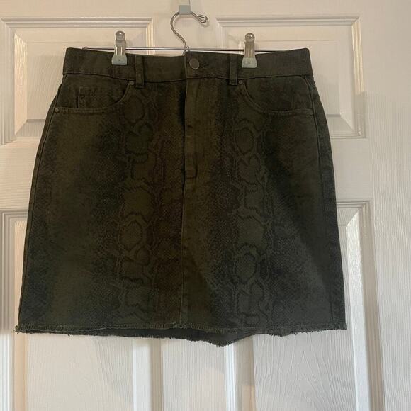 NWT Hollister Mini Skirt Size 9 29 Denim Cut Off Jean Snake Ultra High Rise - Picture 10 of 14